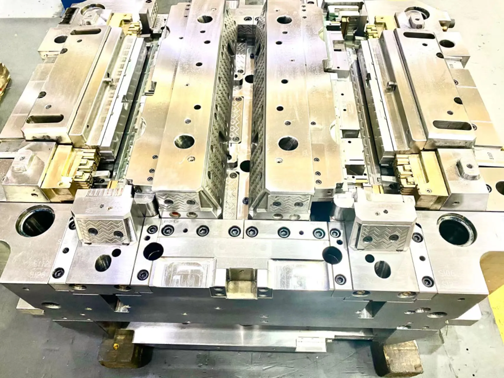 What Should B2B Buyers Know About Sourcing Molds for Specific Applications?